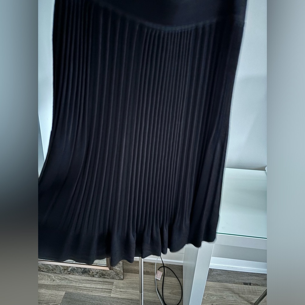 Theory pleated skirt